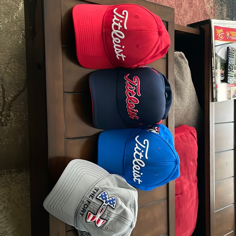 I have 3 Titleist & 1 Under Armour USED hats great conditions.Sold as a Package